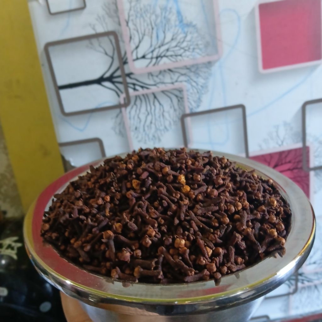 cengkeh kering berkualitas tinggi