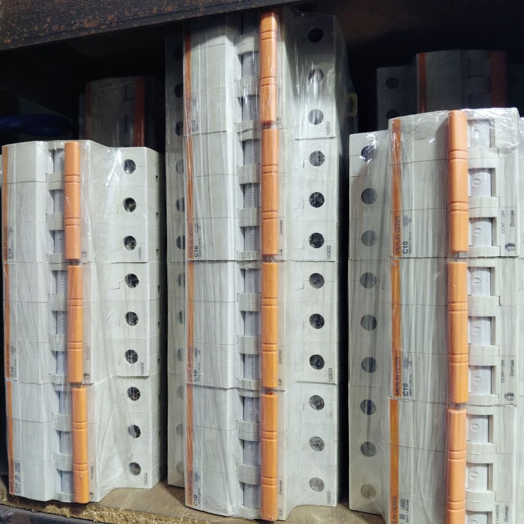 Mcb Merlin Gerin Domae 10a 3Phase