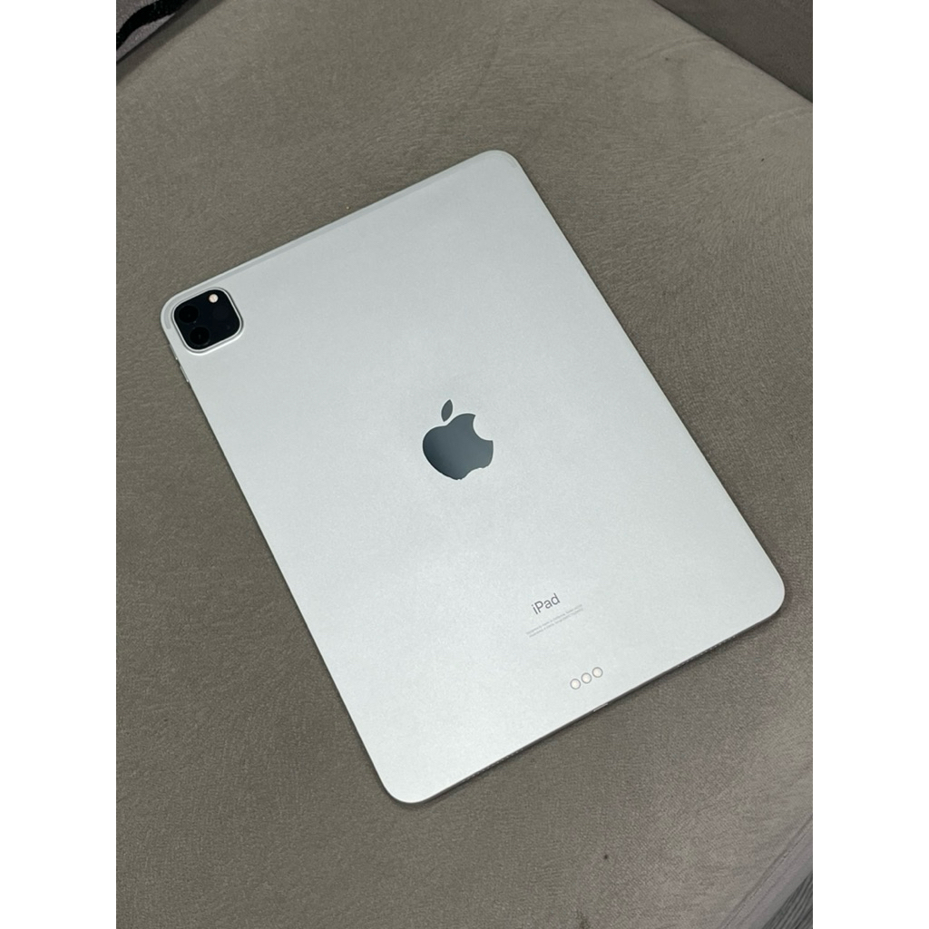 iPad Pro 2020 Gen 2 11” 256GB Silver wifi only ada minus