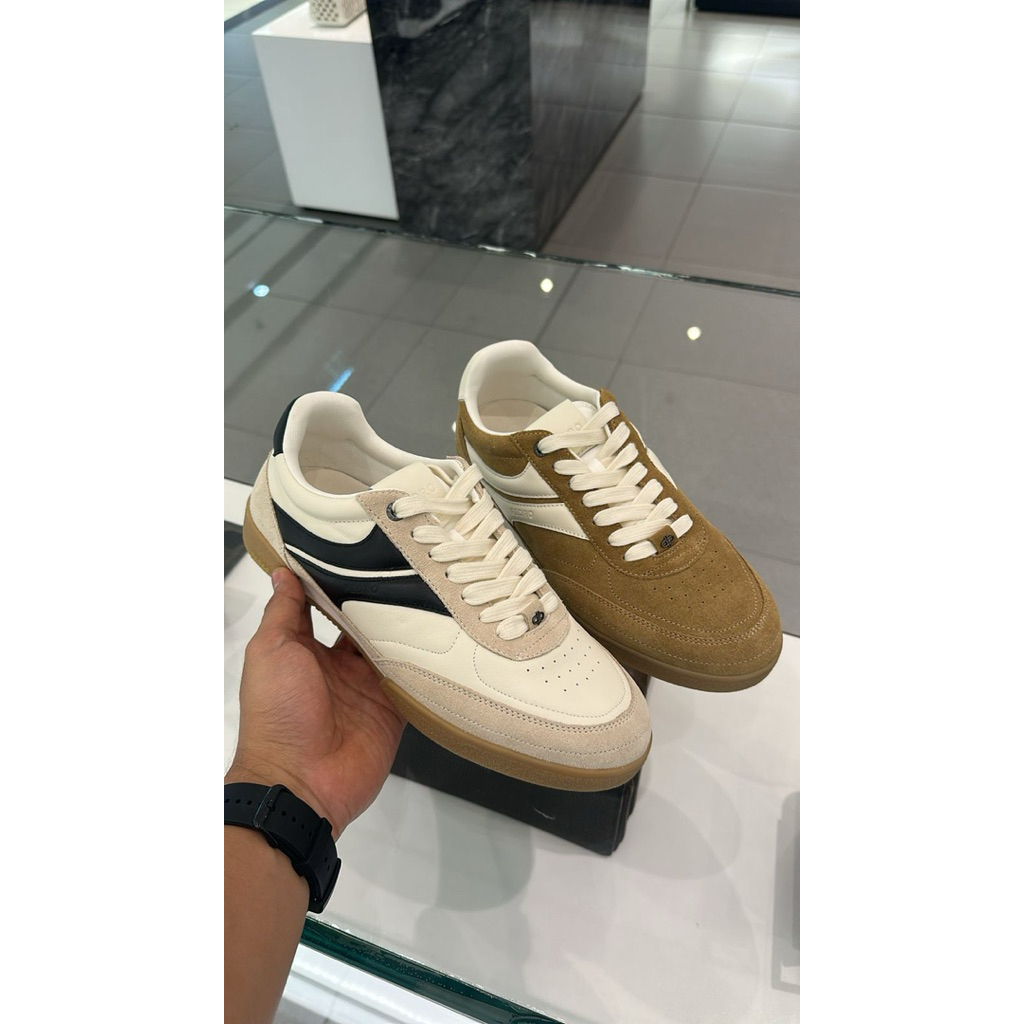 Sepatu pria sneakers pedro original