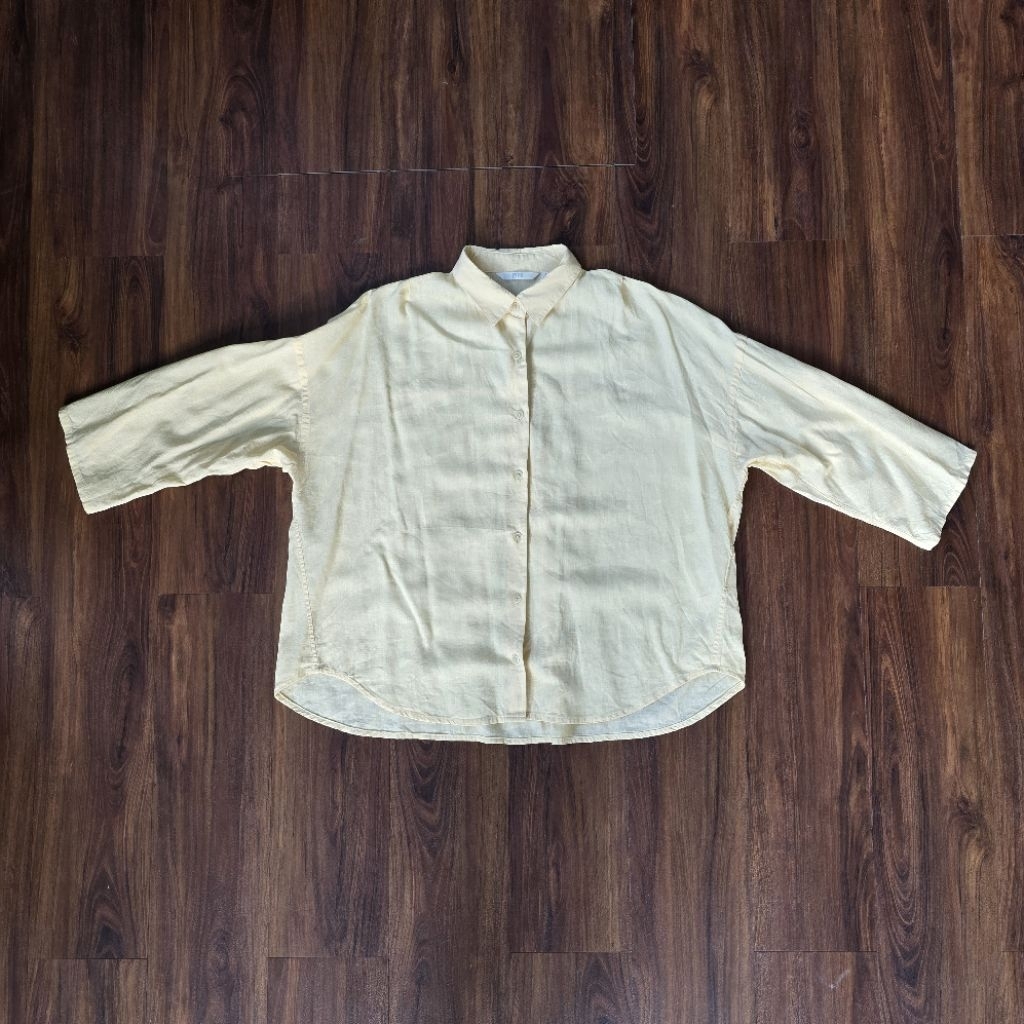 Preloved Kemeja/atasan/blouse Wanita UNIQLO