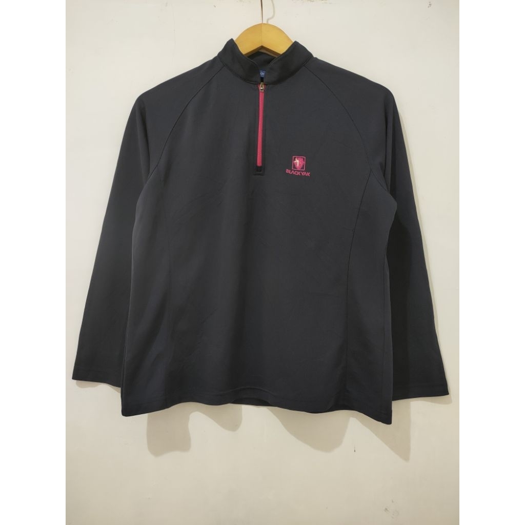 Baselayer kaos olahraga hiking gunung blackyak