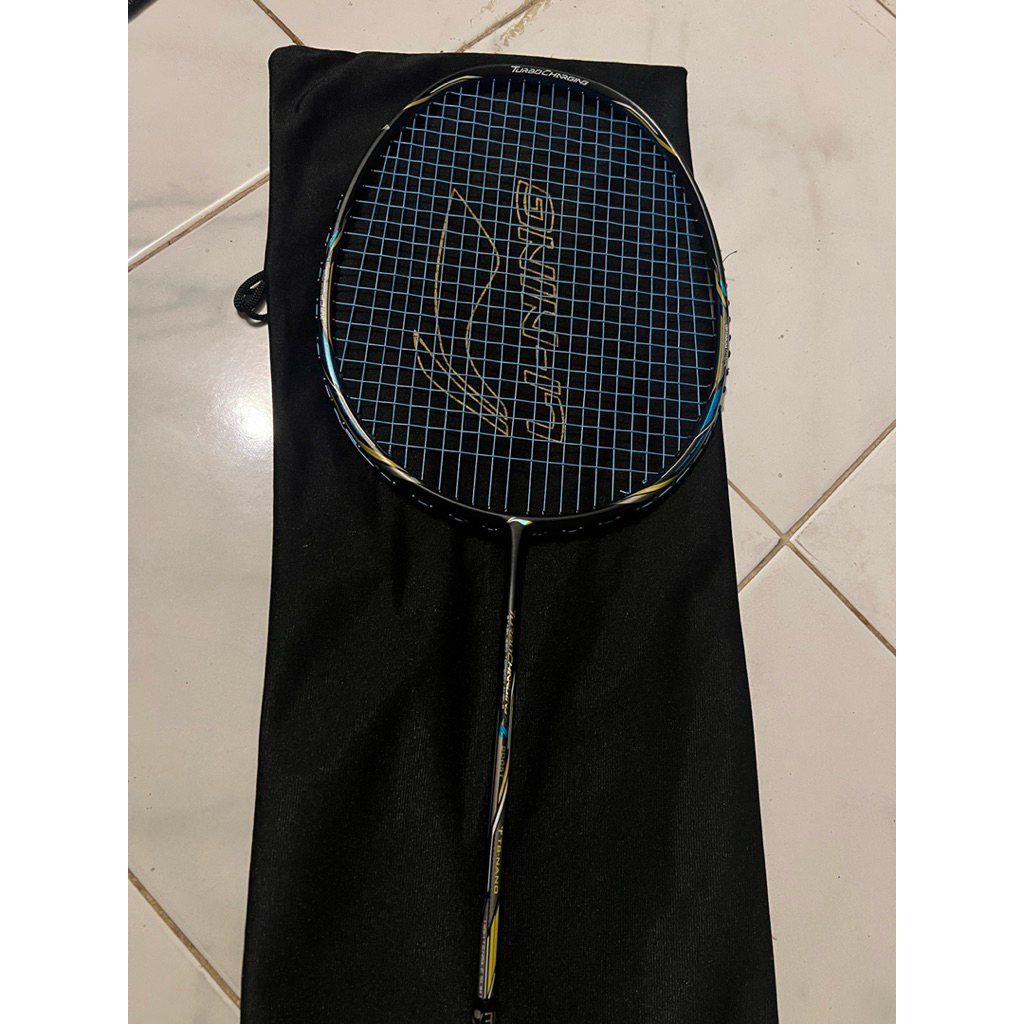 raket badminton lining turbo charging
