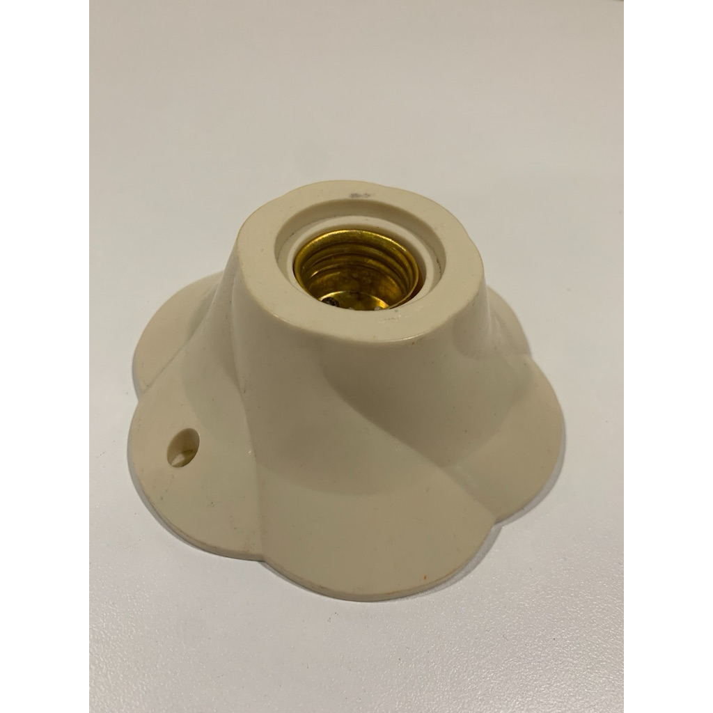 Fitting Lampu Plafon OMI