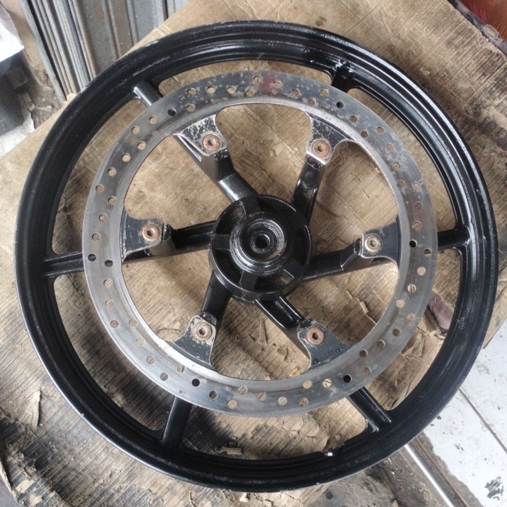 PELK/VELG/RODA DEPAN SUZUKI SHOGUN 125 SP/SHOGUN ROBOT COPOTAN MOTOR/SEKEN
