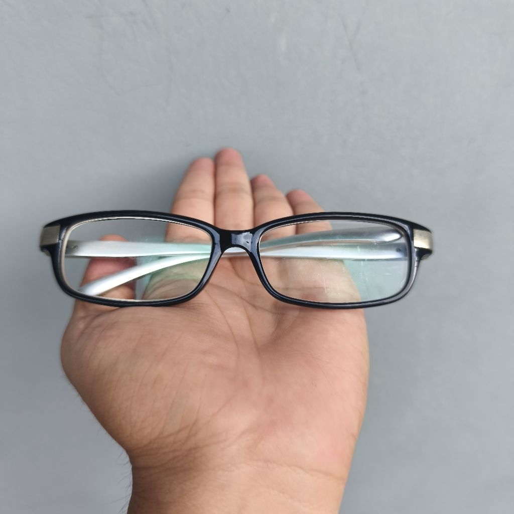 FRAME KACAMATA JENNIFER LOPEZ VINTAGE SECOND BEKAS NOT OAKLEY