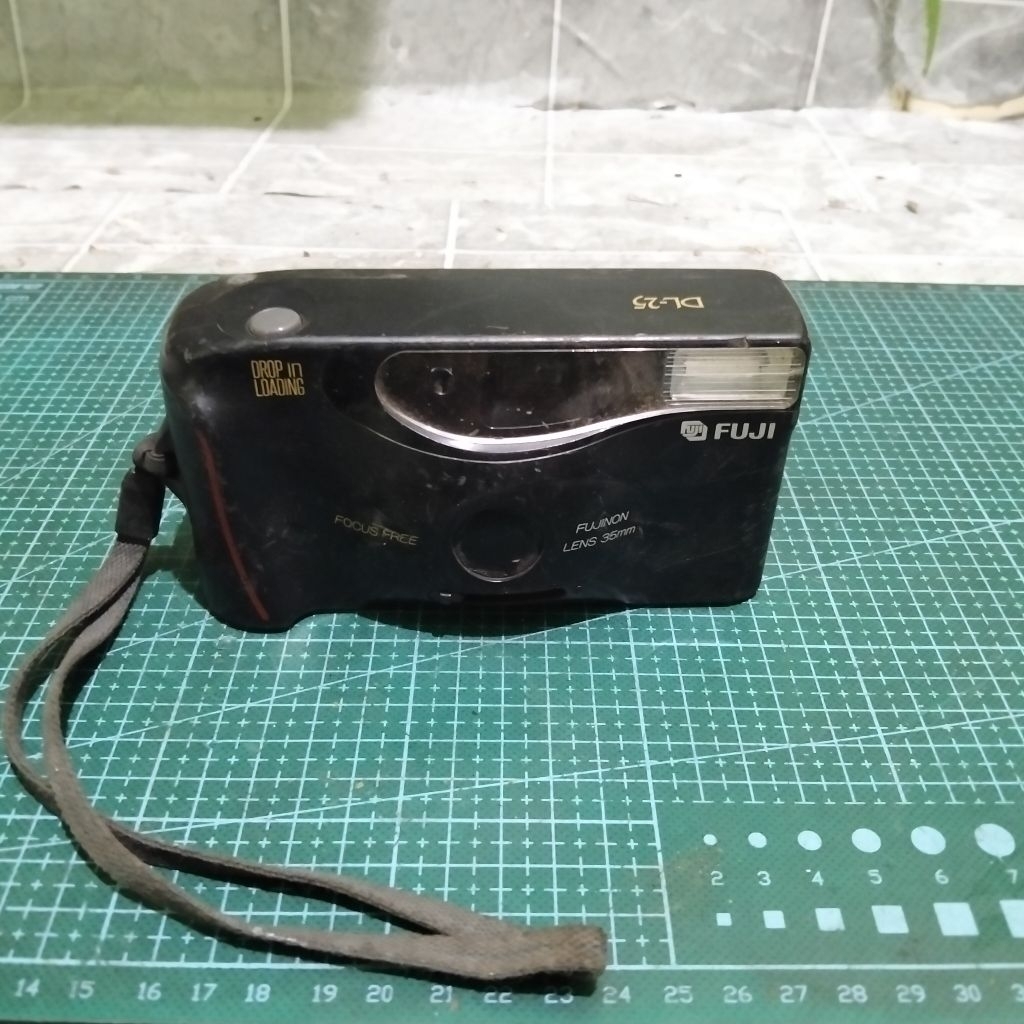 Kamera Analog FUJI Focus Free 35mm Kamera Film Jadul Bekas