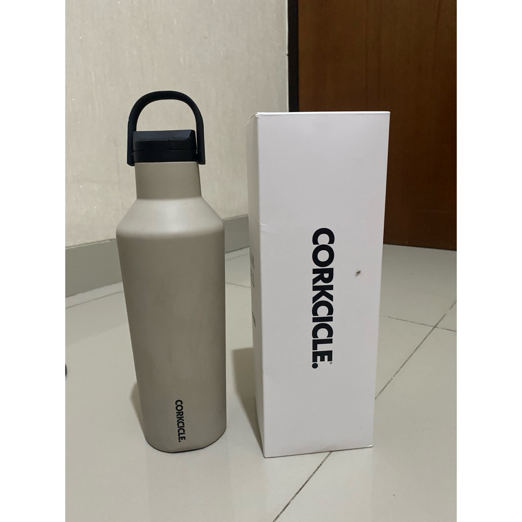 Corkcicle sport canteen