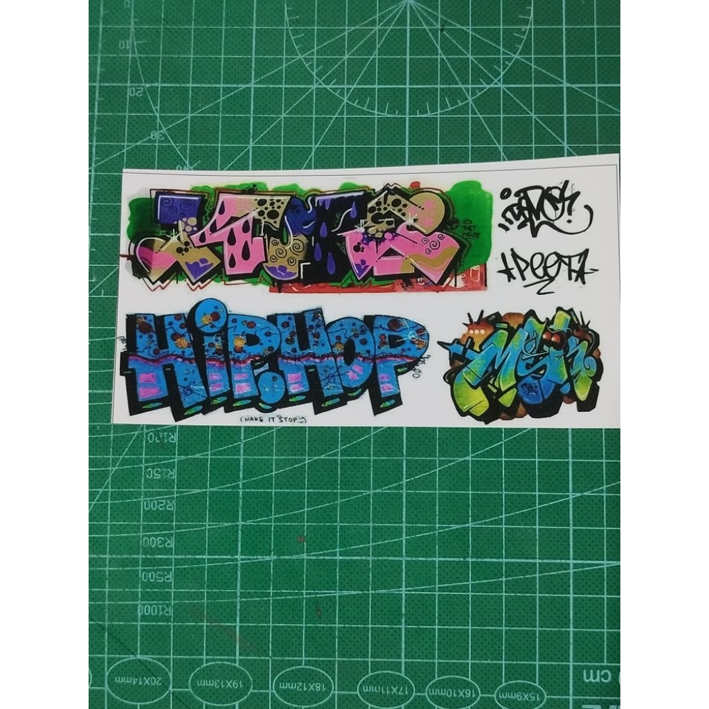 Stiker skala 64 Grafiti J