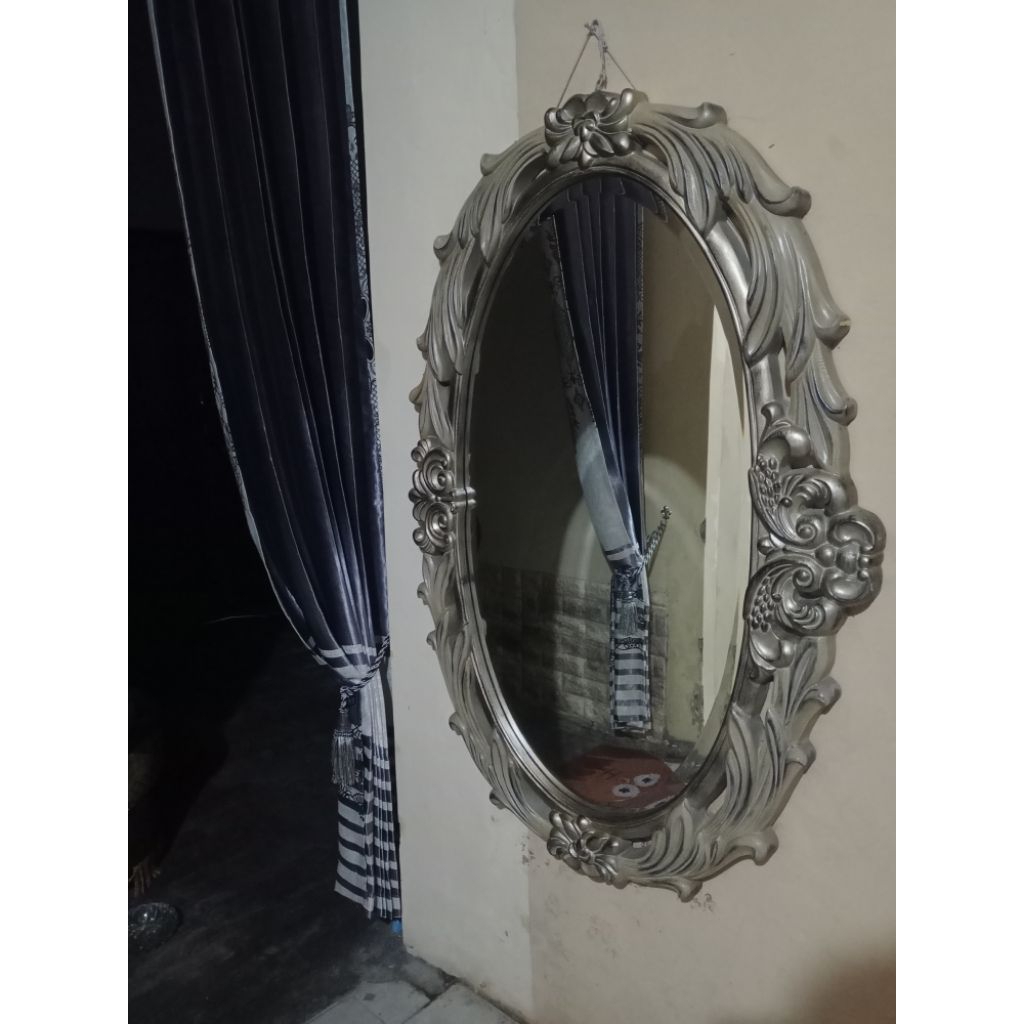 Cermin bevel dinding besar