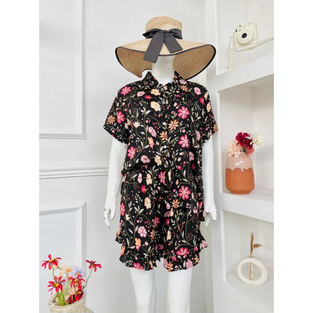 Shanizo - One Set Jumbo Ld 130 Rayon Full Kancing Setelan Pendek Busui Friendly Piyama Baju Tidur Ce