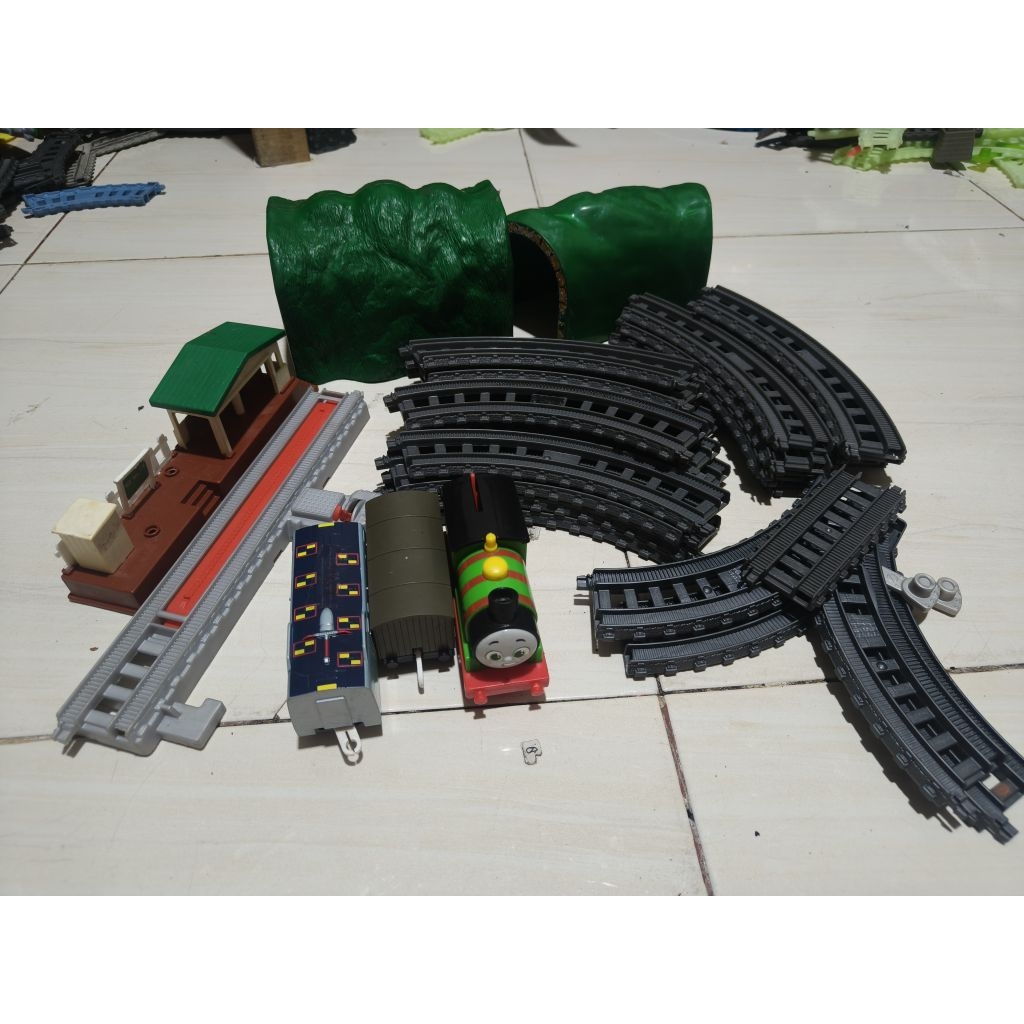 jual mainan kereta Thomas original Mattel track master
