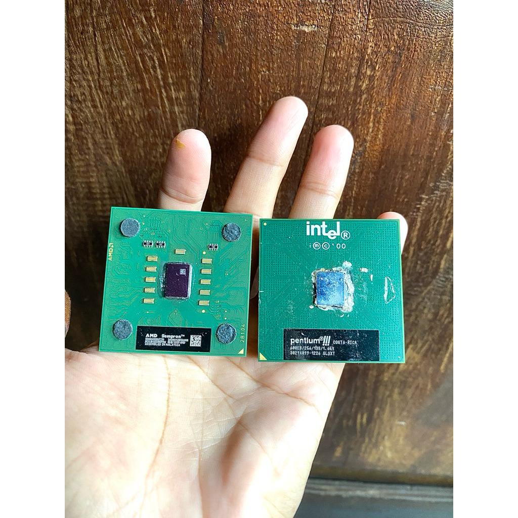Prosesor pentium 3 dan Amd sempron