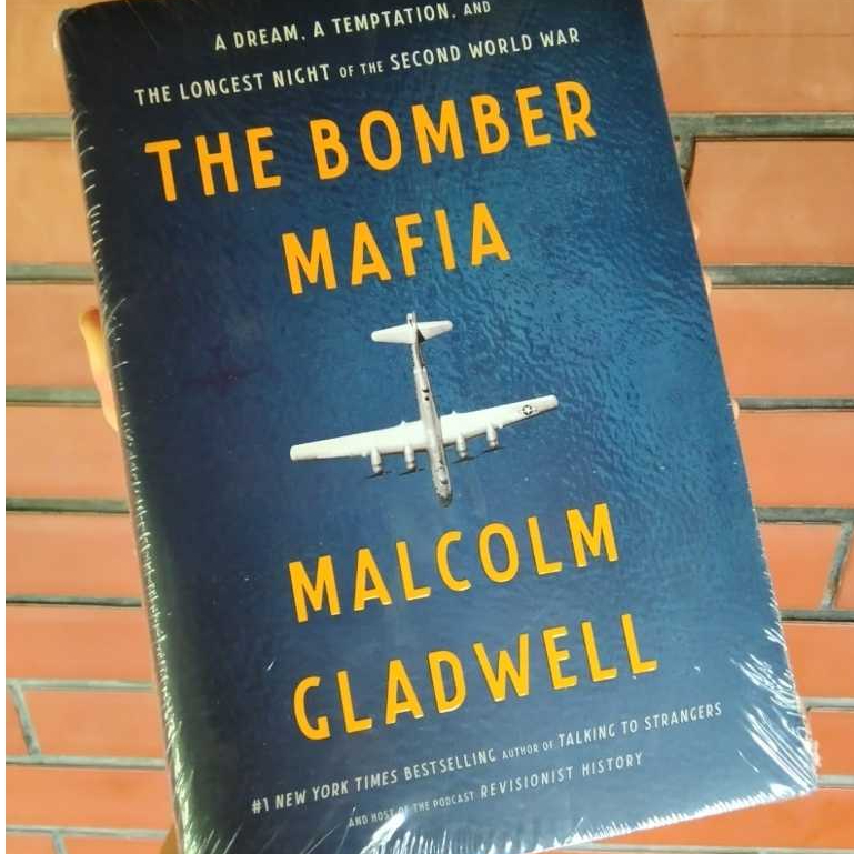 Malcom Gladwell The Bomber Mafia (HC) Buku Non Fiction Sejarah Militer Bahasa Inggris