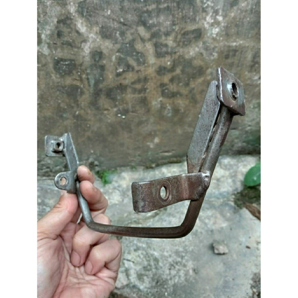 Dudukan Breket Sayap Supra Fit Lama Ori Bekas