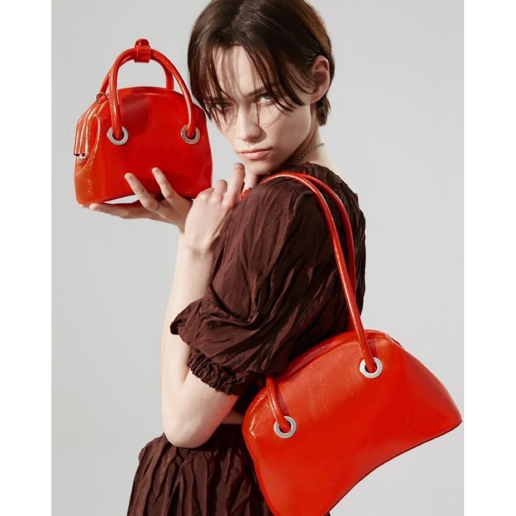 Osoi circle brot leather bag red