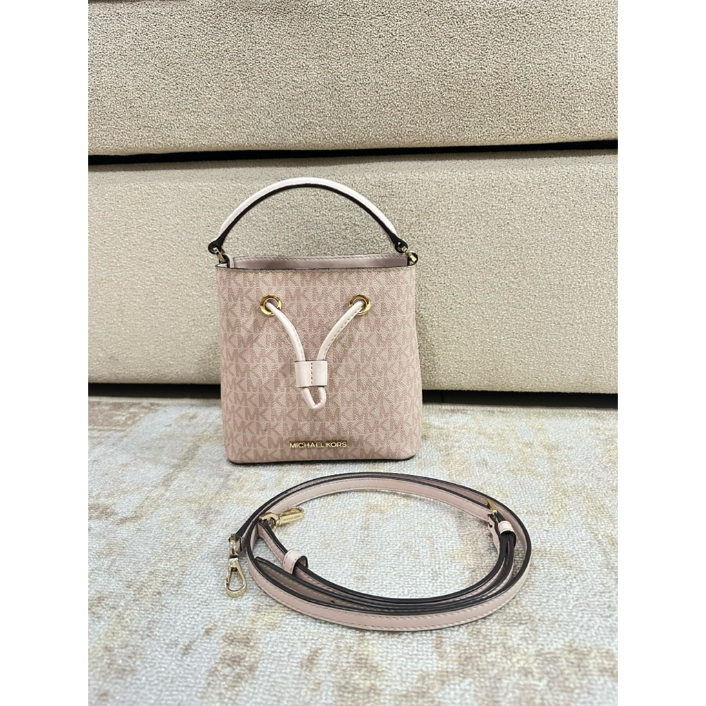 Preloved Michael Kors Bucket Bag – Nude Pink