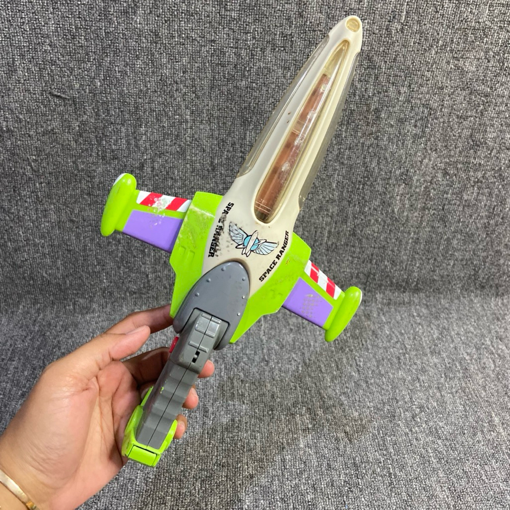 pedang buzz toy story