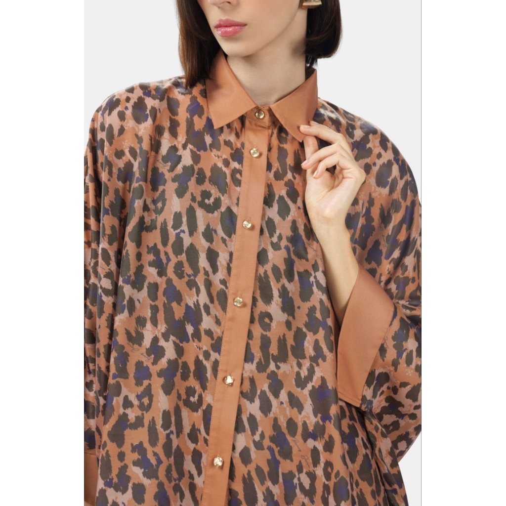 BENANG JARUM - Call of the wild batwing shirt