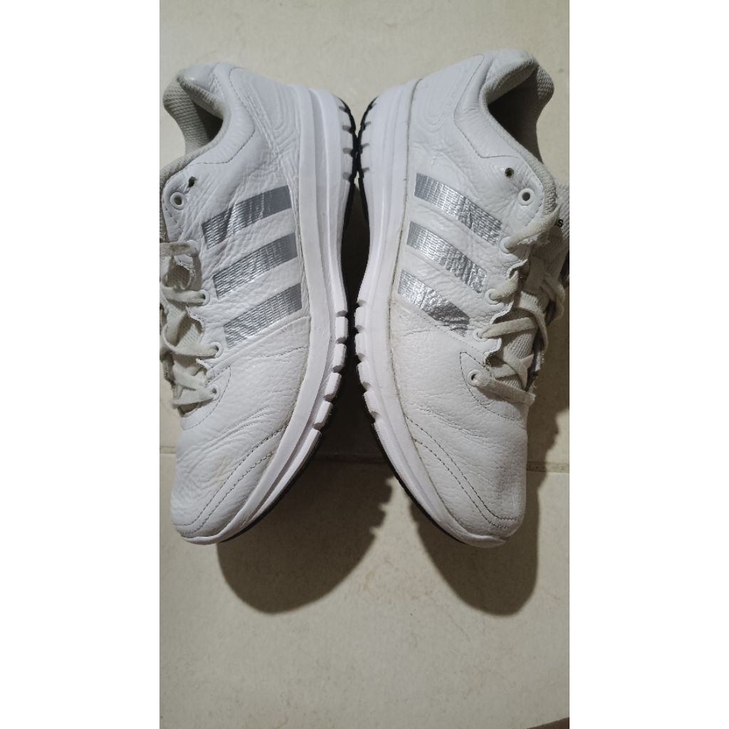 sepatu second tenis Adidas White 39 24.5