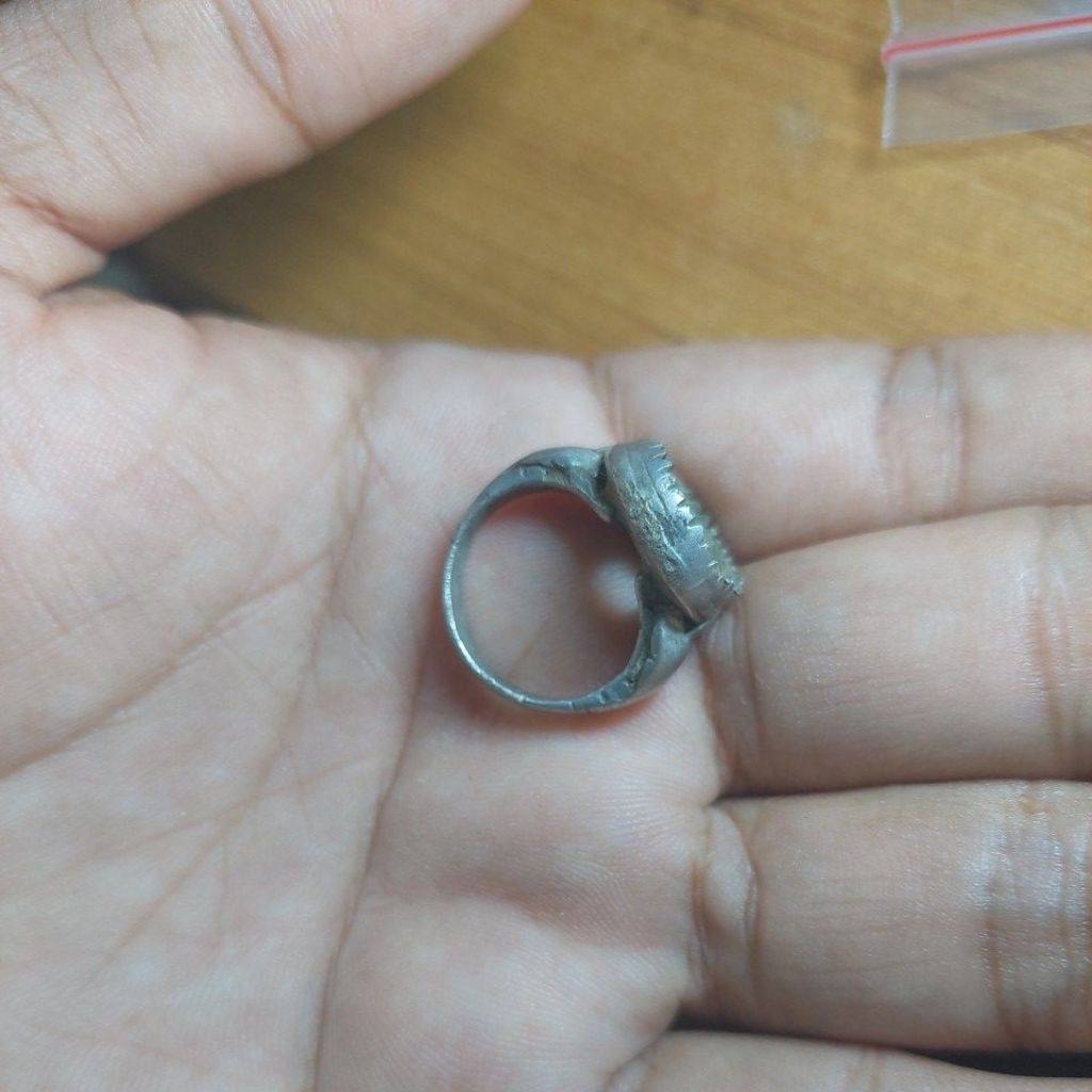 cincin perak temuan tanah bugis sulawesi era kerajaan bone.