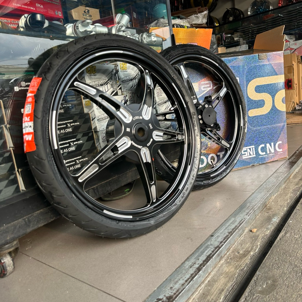 paket ban velg pelek bintang laut axio ring 17 motor aerox nmax beat mio vario ban maxxis ring 17