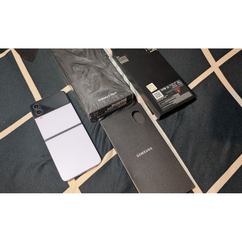Samsung Z Flip 4 8/256GB