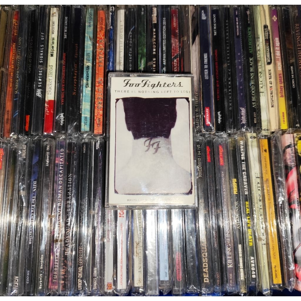 Kaset Foo Fighters - There Is Nothing Left to Lose