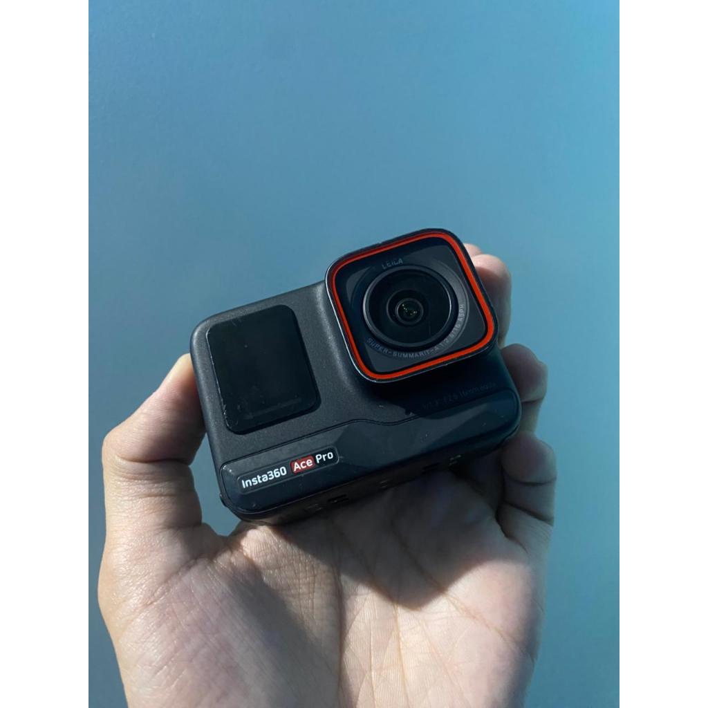 Insta360 Ace Pro second
