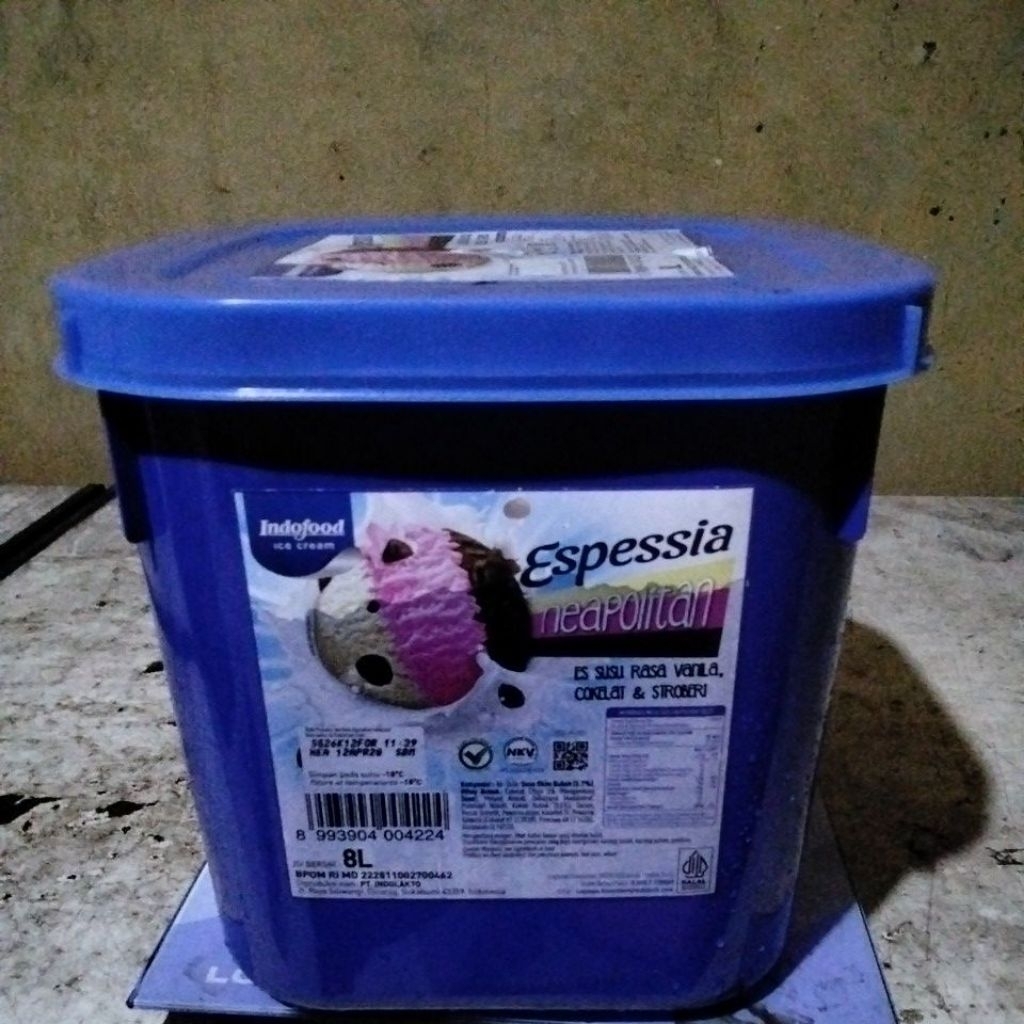 Ember bekas es krim Exspressia 8 Liter Kotak Biru/ Multi Fungsi/Kuat/TahanLama/Kedapudara