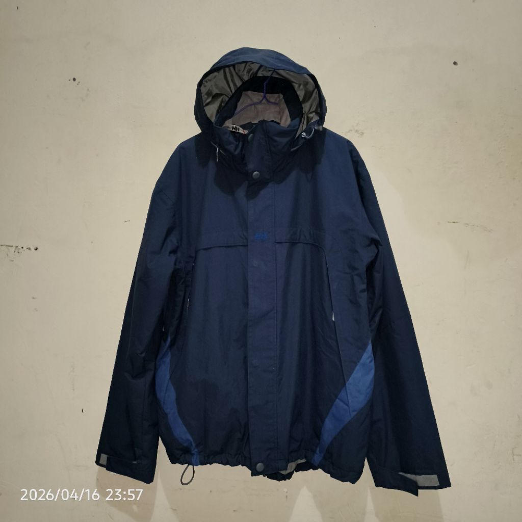 Jaket Outdoor Gunung Kaku by HH Helly Hansen Gorpcore Water Resisten Originals