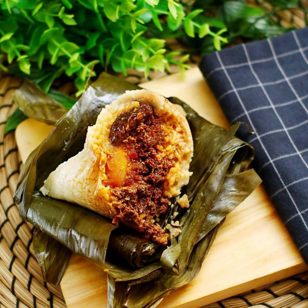Bakcang DJ Babi Ayam Jajanan Kuliner Jakarta Oleholeh Beras Babi Bakcang DJ BACANG DJ BAKCANG DJ BAK