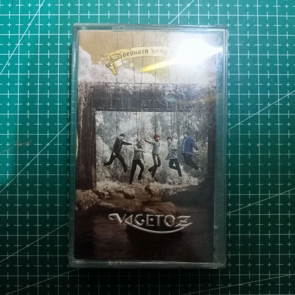 Kaset Vagetoz - Sesuatu Yang Beda