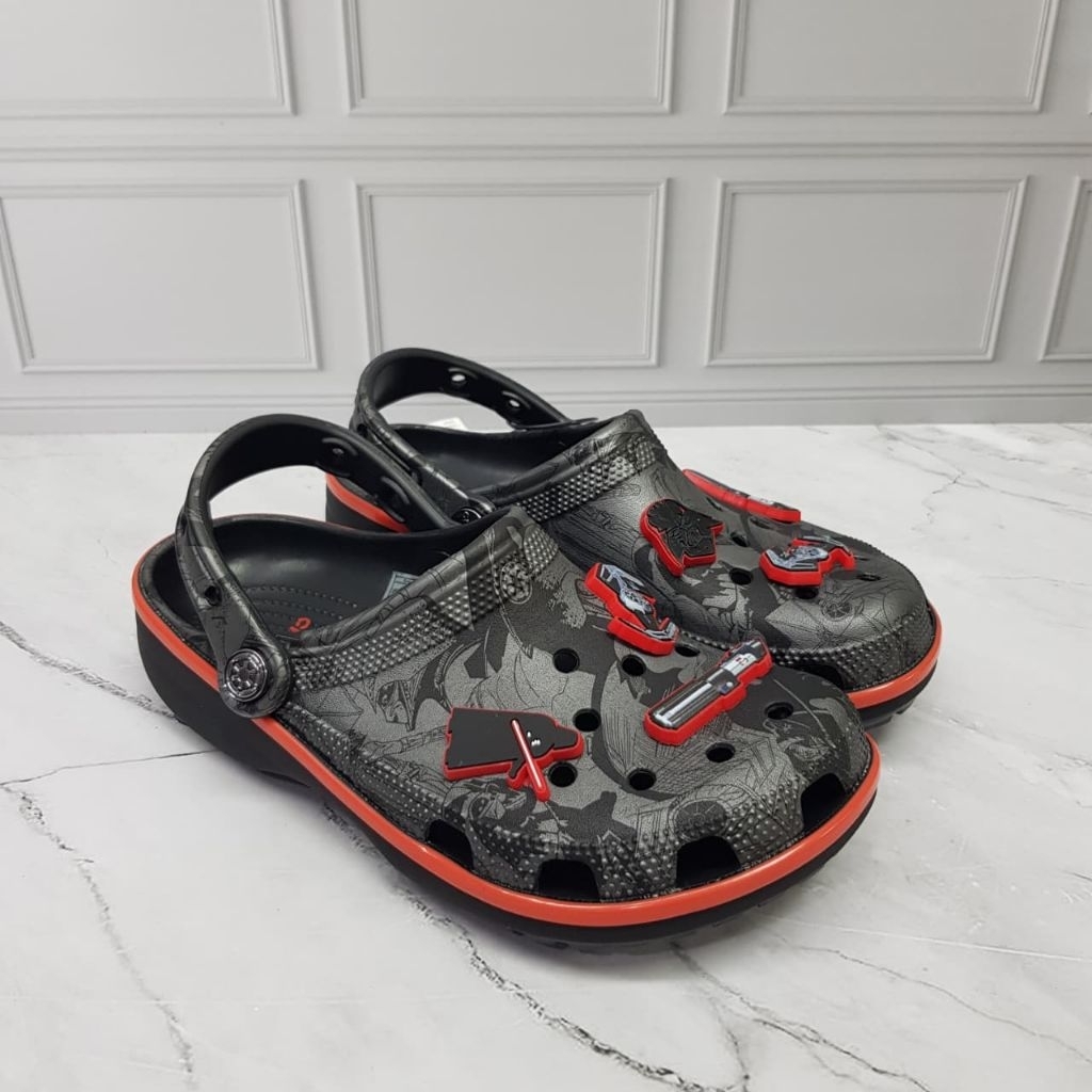 SANDAL CRQCS STAR WARS DARK SIDE/SANDAL STAR WARS (MIRIP CROCS STAR WARS DARK SIDE)