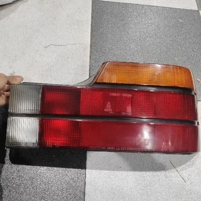 Stoplamp belakang Mazda 626 GLX 1985 1986 ori