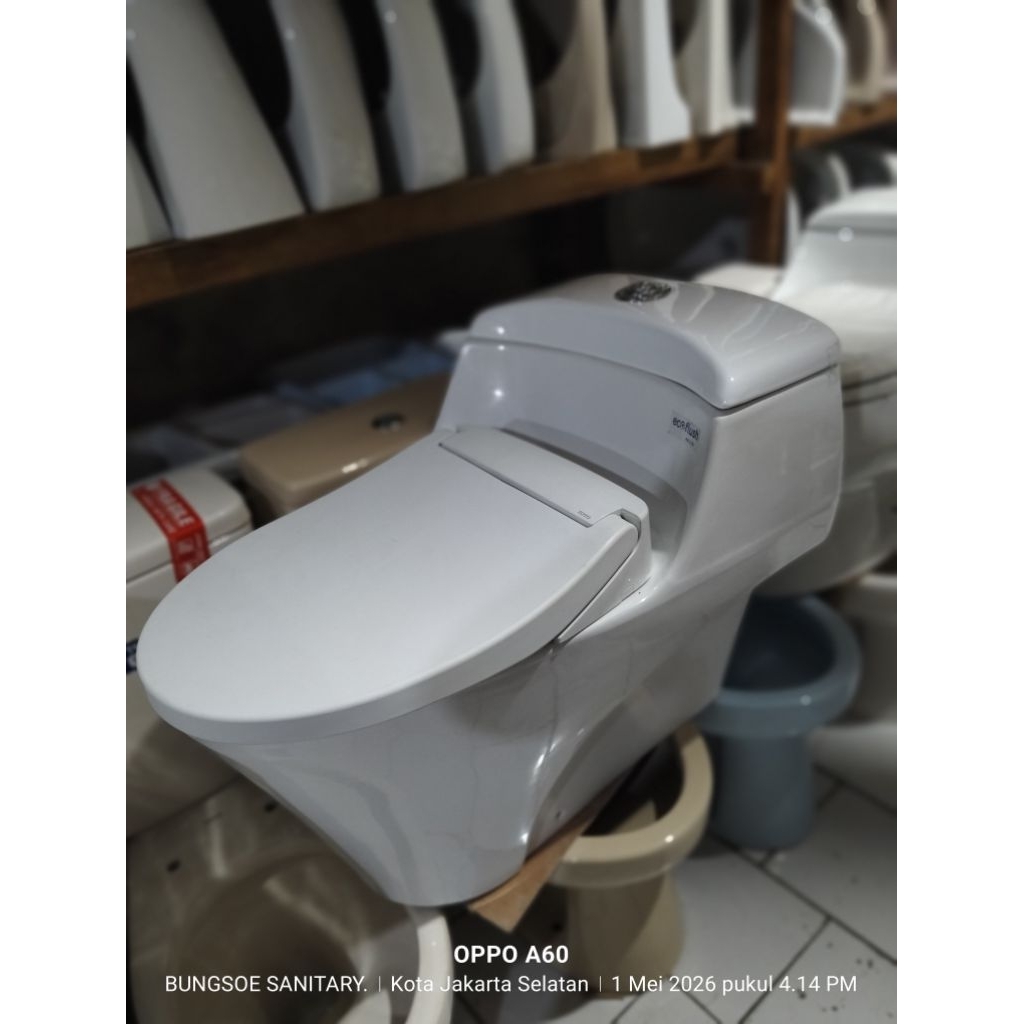 Toilet Closet Duduk TOTO CW 823nj / Kloset Kodok tombol Atas