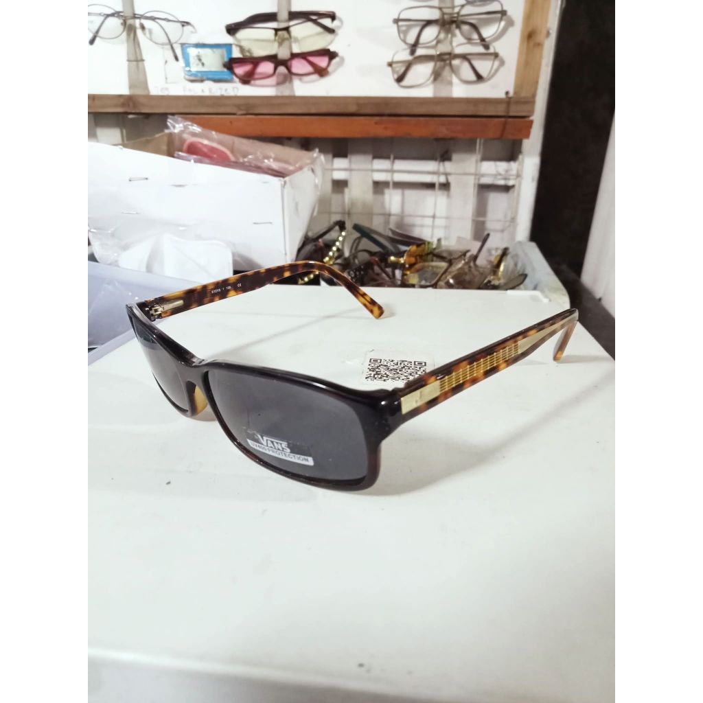CALVIN KLEIN kacamata preloved