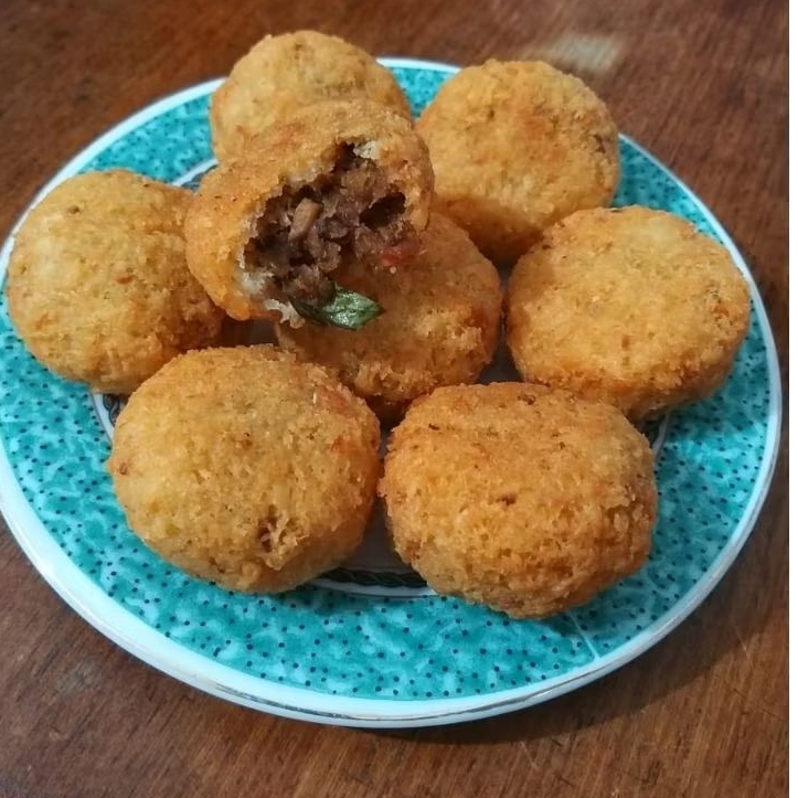 Gojek / Grab - Paket 10 pcs Combro Goreng Asli Bandung Comro Enak Pisan