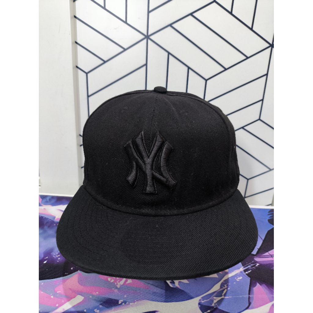 Topi Snapback New York Yankees New Era 59Fifty Fitted Hat 7 1/4
