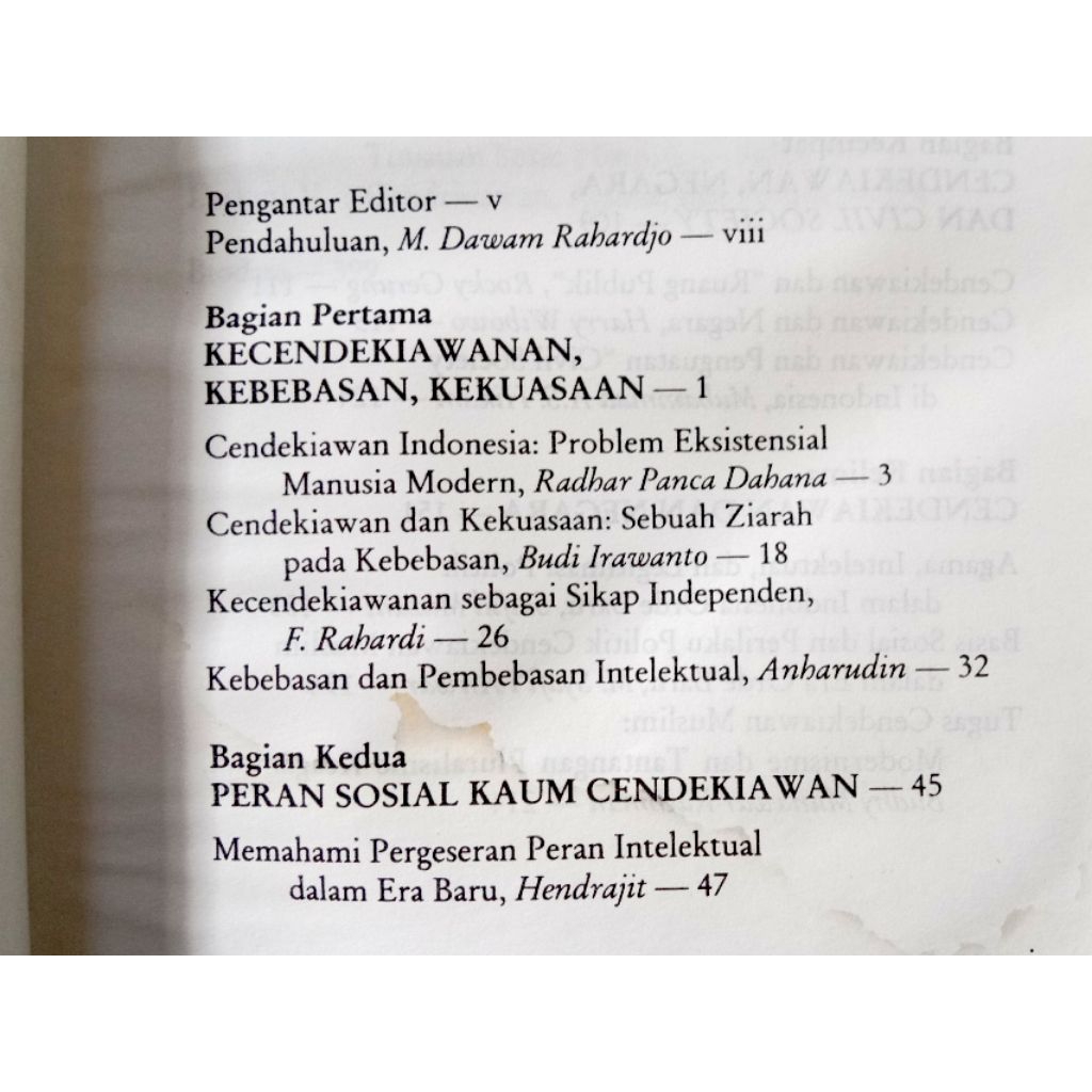 Kebebasan Cendekiawan (Refleksi Kaum MudaPENULIS: Radhar Panca Dahana, Rocky Gerung dll.