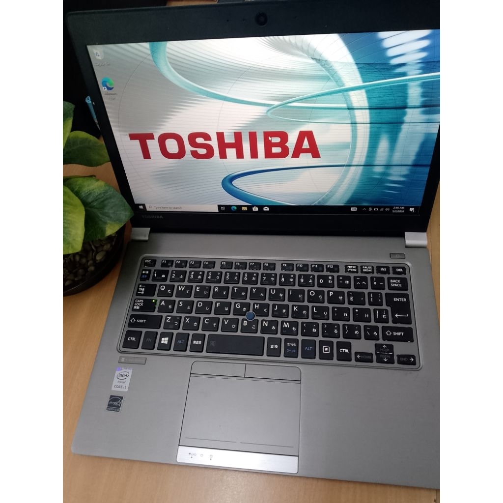 Toshiba dynabook R63core i5 gen 5//ram4gb//ssd128gb siap pakai