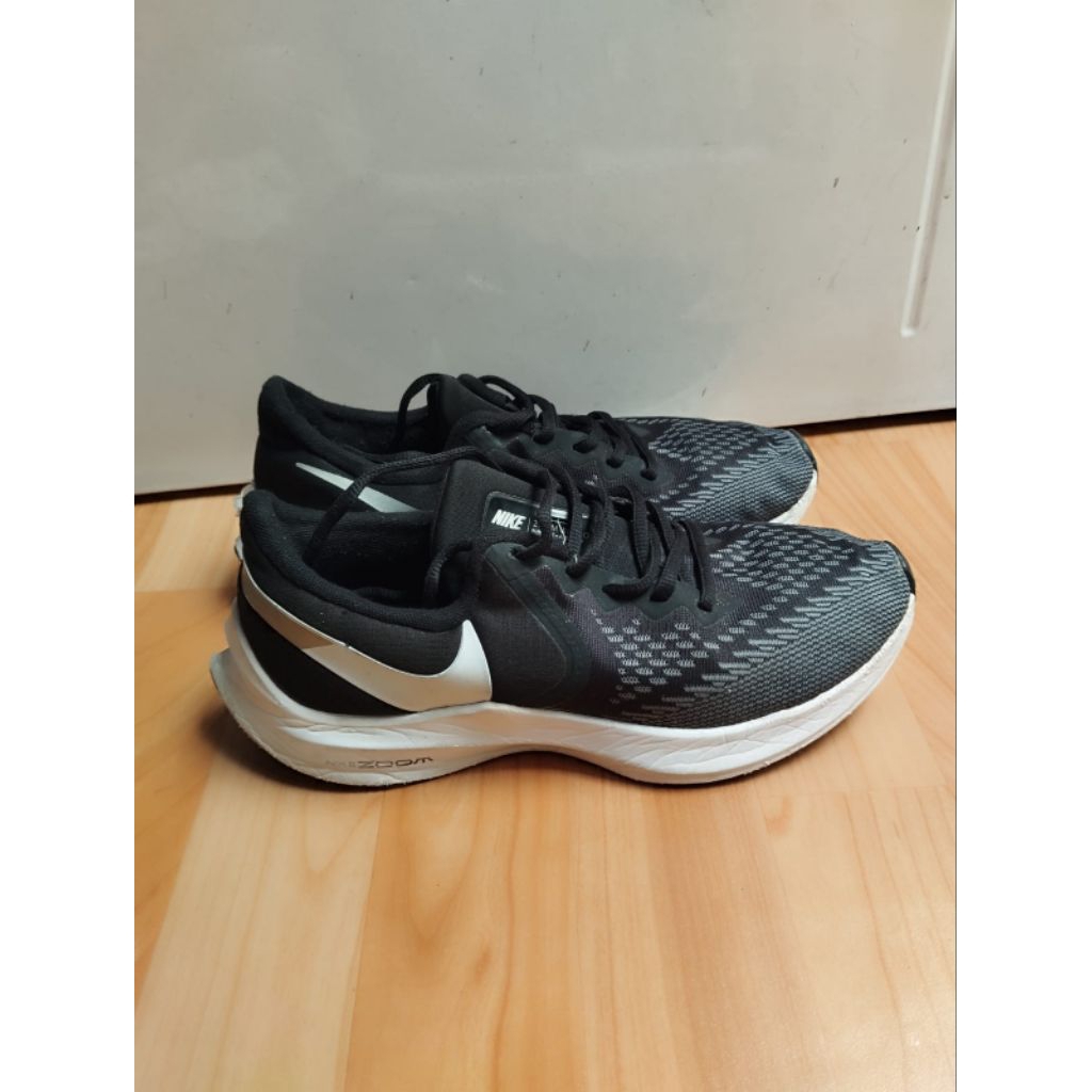 SEPATU RUNNING SNEAKERS NIKE WINFLOW SIZE 40 BEKAS PRELOVED