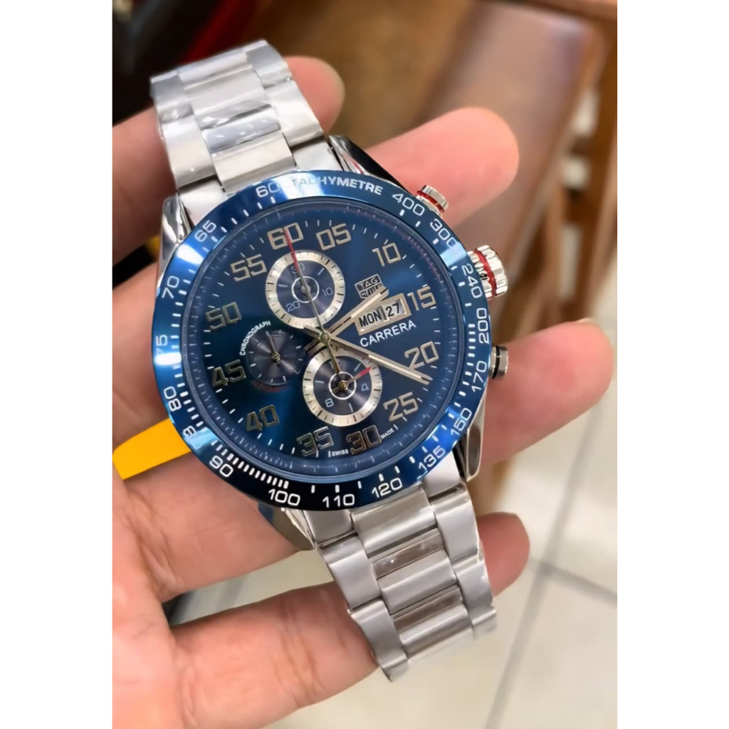 New Jam tangan Pria tag her Carrera Chronograph with a blue dial 43MM