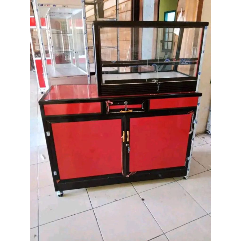 etalase boot chiken