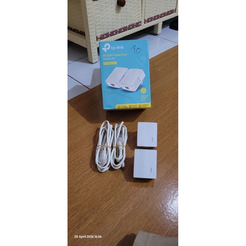TP Link AV600 Powerline Starter Kit Penguat Sinyal Wifi