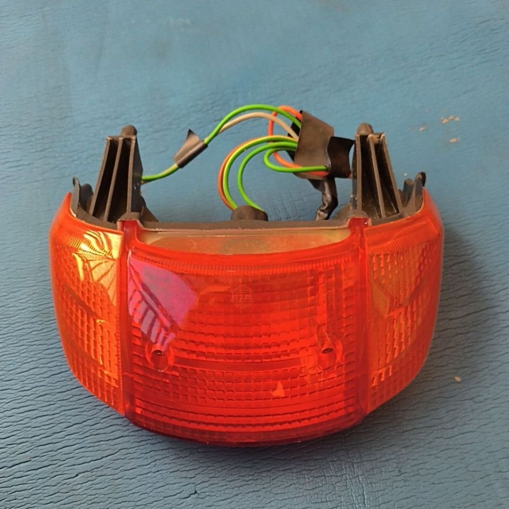 LAMPU STOP STOPLAMP LAMPU BELAKANG HONDA SUPRA X LAMA BARU MERK WIN BUKAN ORIGINAL