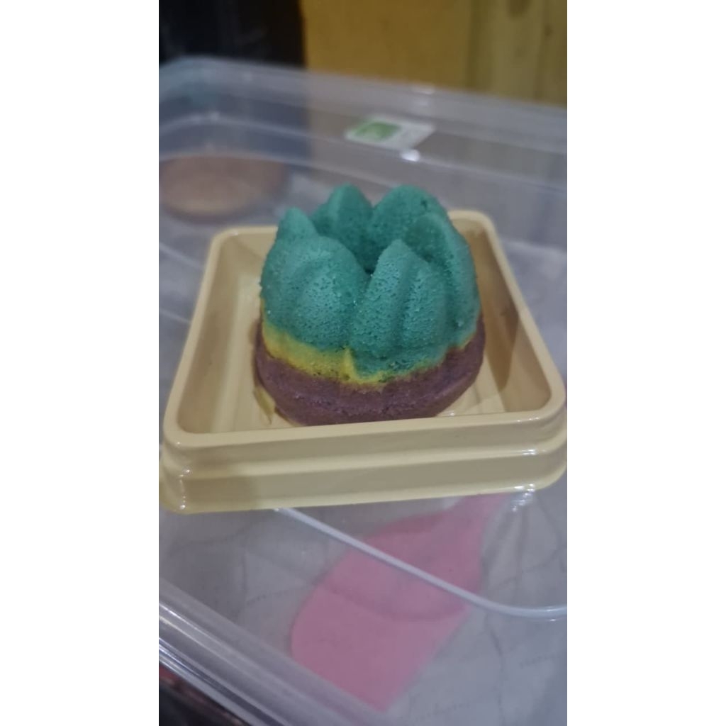 Bolu kukus pelangi yuuzee