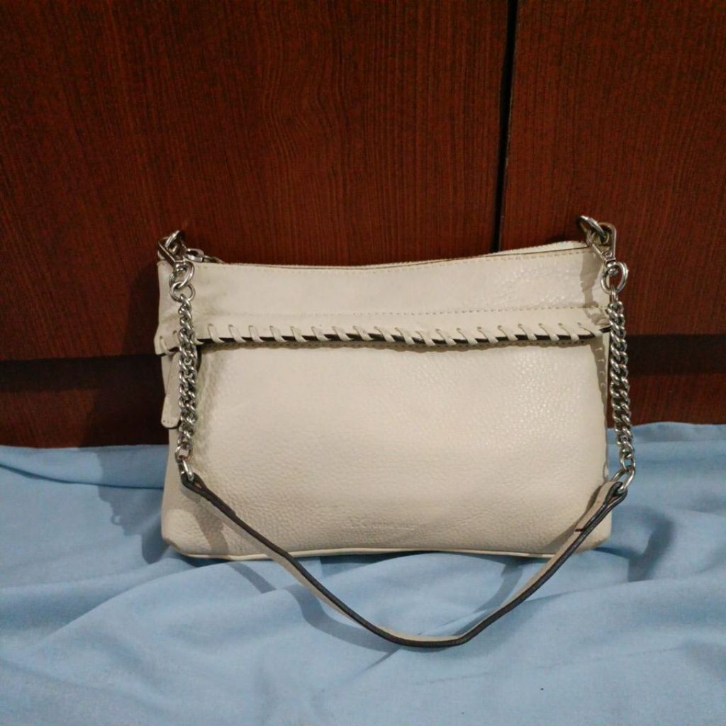 Preloved Shoulder Bag AK Kulas