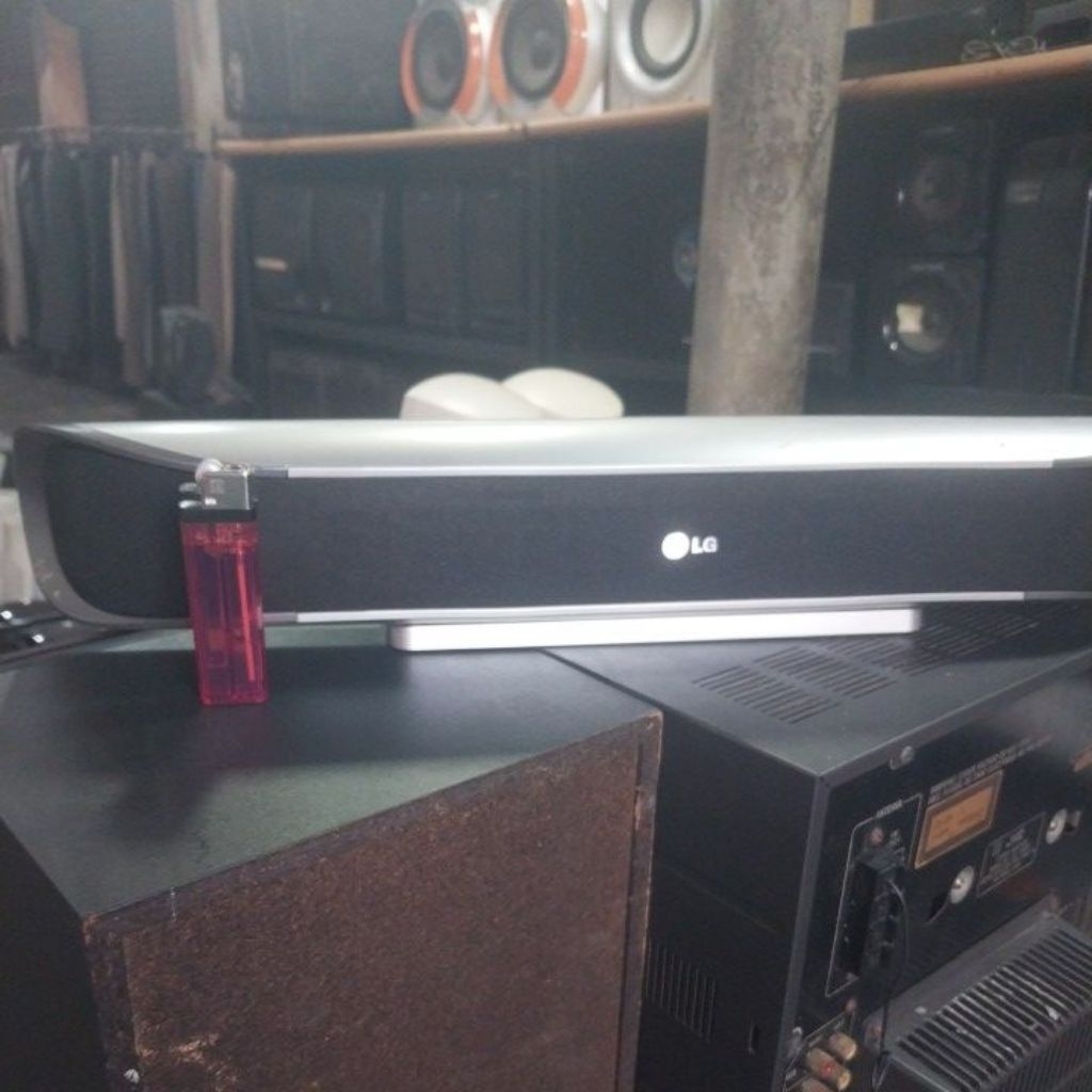 Speaker center LG