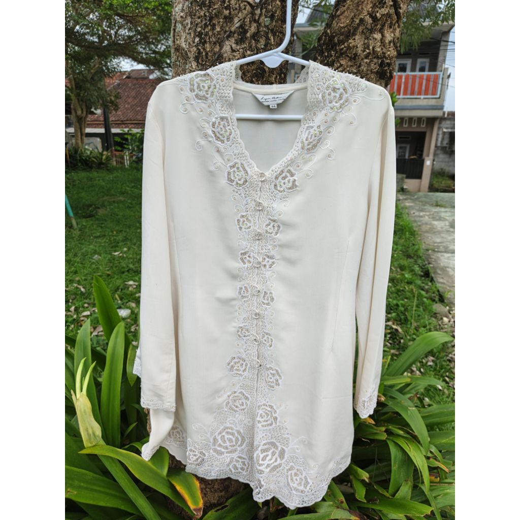 Kebaya Lyne Halim Bordir Broken White